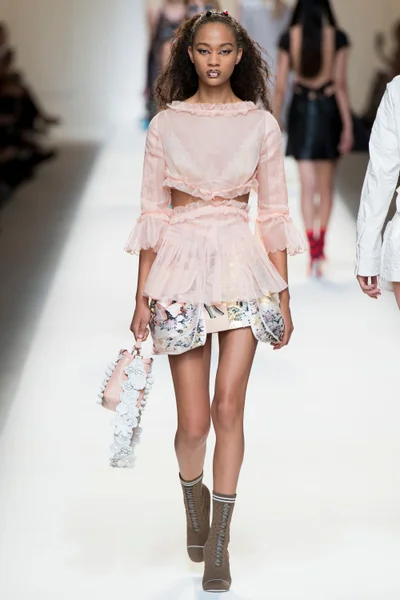 Look 33